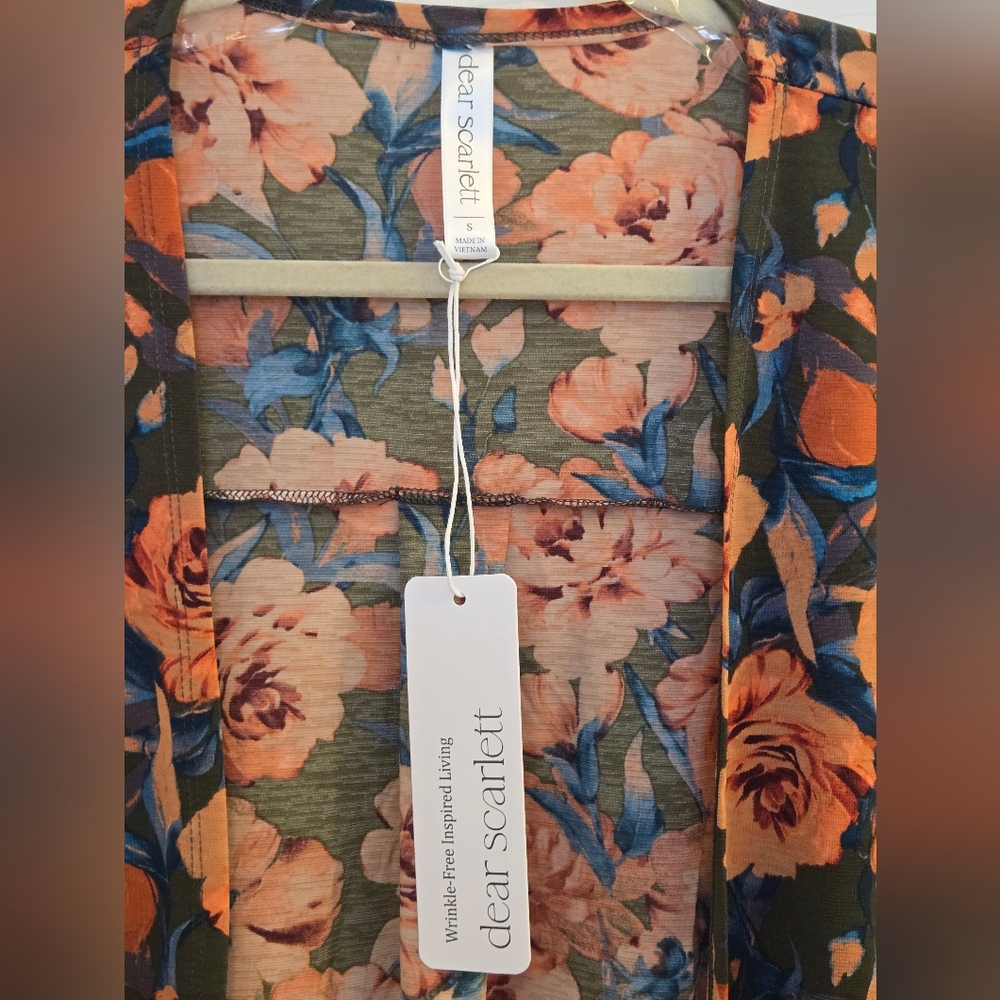 Dear Scarlett NWT Lizzy Floral Cardigan Small - Picture 9 of 11